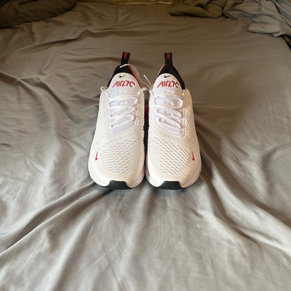 Nike Air Max 270 Univeristy Red